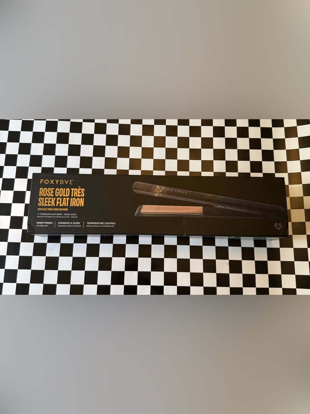 FOXYBae Rose Gold Très Sleek Flat Iron - Black with Rose Gold Plates